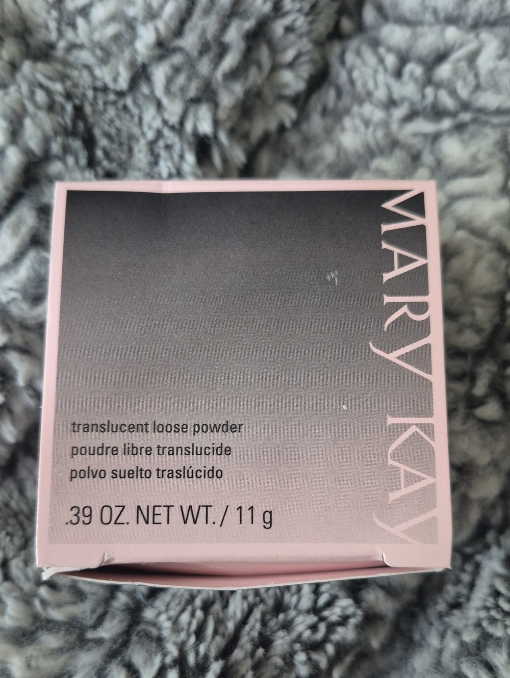 Mary Kay 🖤 Translucent Loose Setting Powder - Picture 2 of 3
